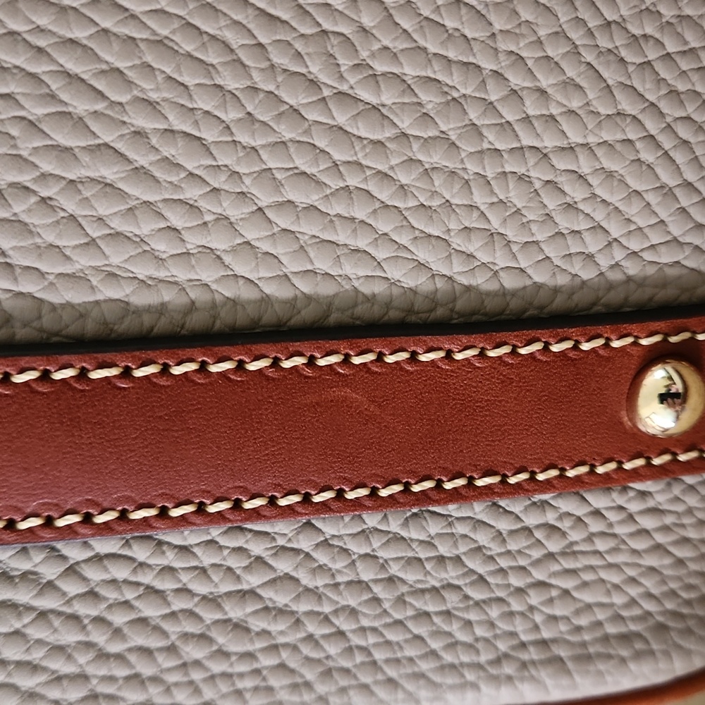 Gorgeous Dooney & Bourke Elephant Leather Satchel or Shoulder Bag 🩶🐘 - Picture 8 of 16